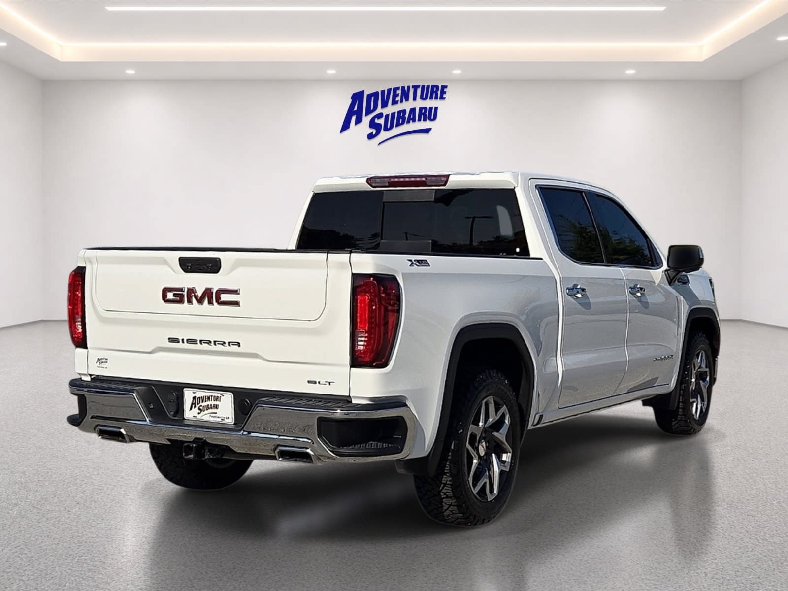 Used 2023 GMC Sierra 1500 SLT w/ SLT Premium Package AWD/4WD image 6
