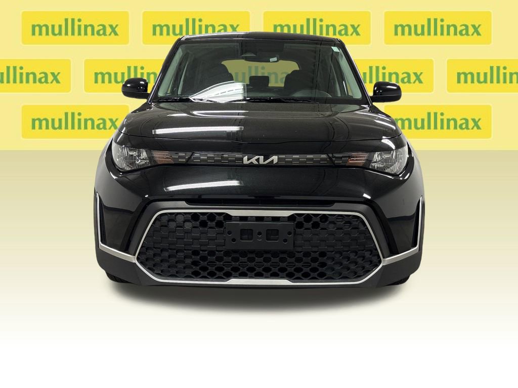 Used 2025 Kia Soul LX w/ LX Technology Package FWD image 6