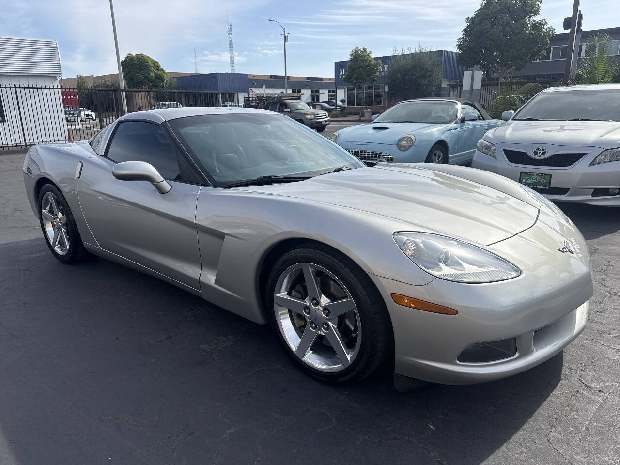 Used 2005 Chevrolet Corvette Coupe w/ Preferred Equipment Group RWD image 7