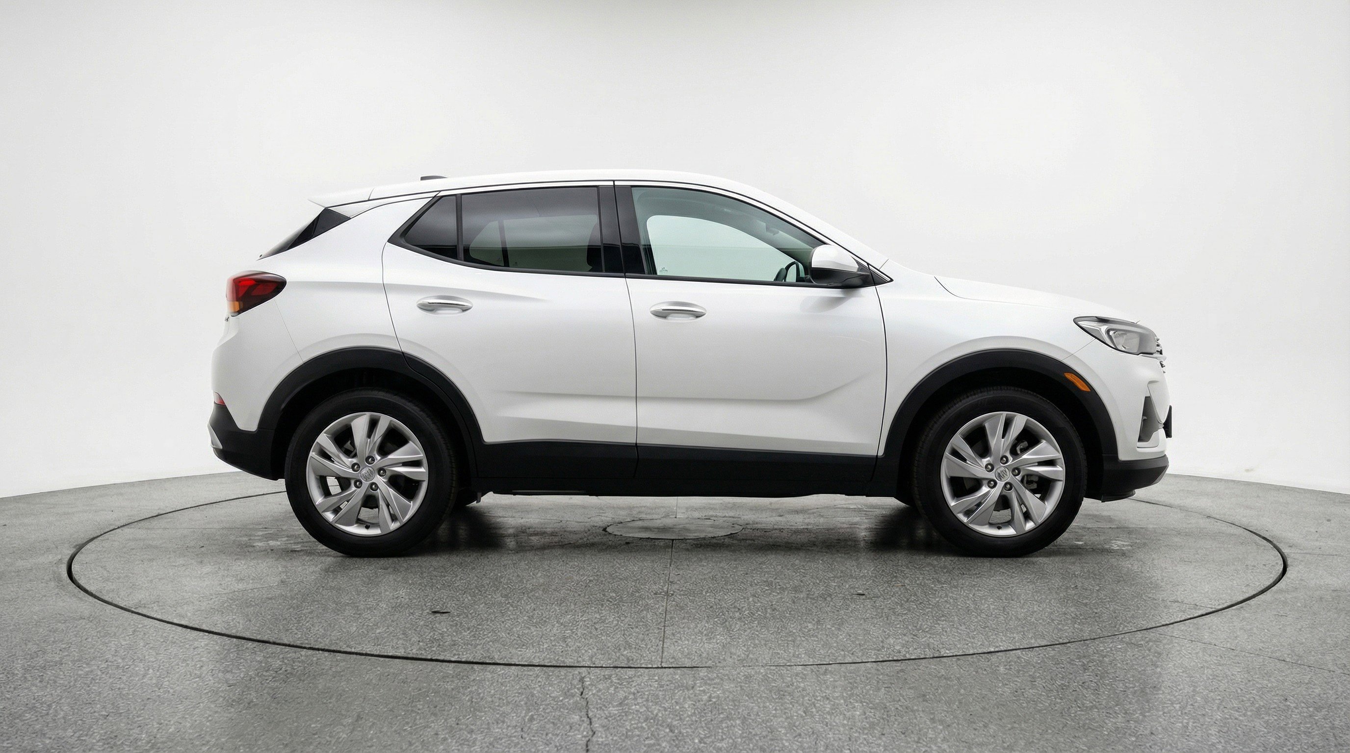 Used 2025 Buick Encore GX Preferred AWD/4WD image 11
