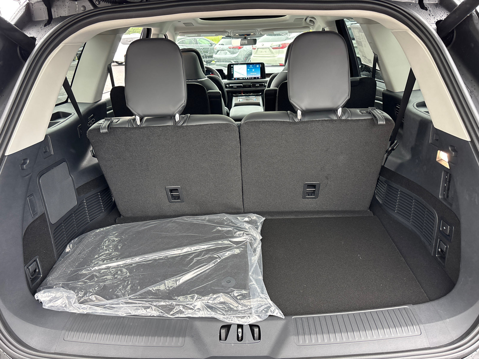 New 2026 Lincoln Aviator Reserve AWD/4WD image 9