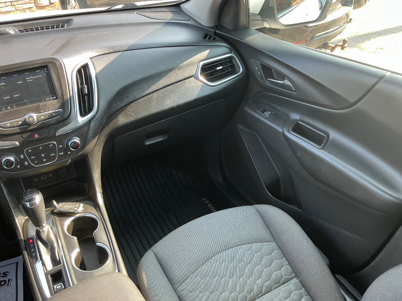 Used 2019 Chevrolet Equinox LT w/ Driver Convenience Package image 17