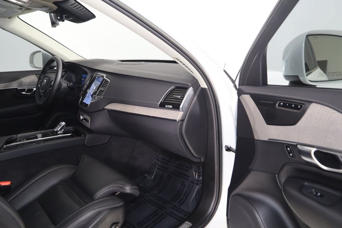 Used 2023 Volvo XC90 B6 Ultimate AWD/4WD image 41