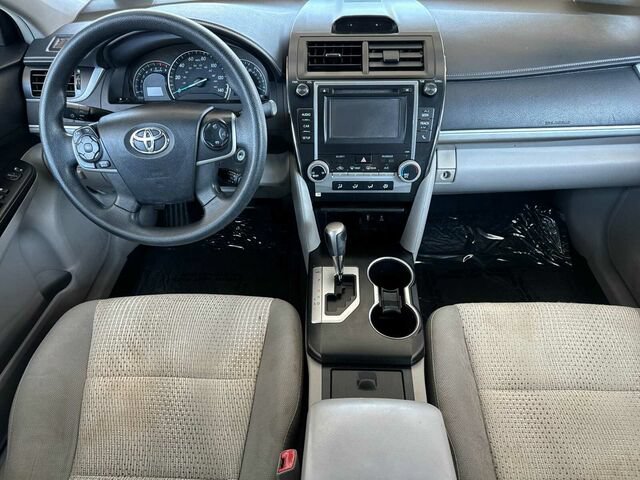 Used 2014 Toyota Camry LE FWD image 15