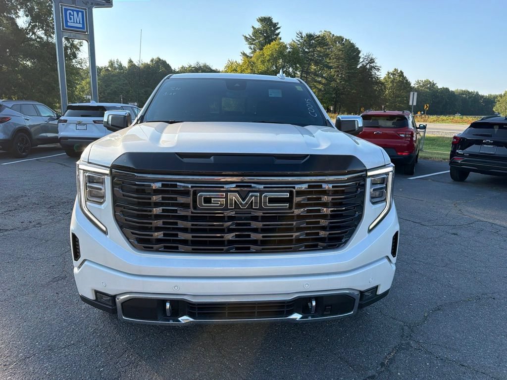 Used 2025 GMC Sierra 1500 Denali Ultimate AWD/4WD image 8