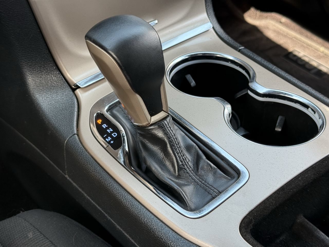 Used 2017 Jeep Grand Cherokee Laredo RWD image 21