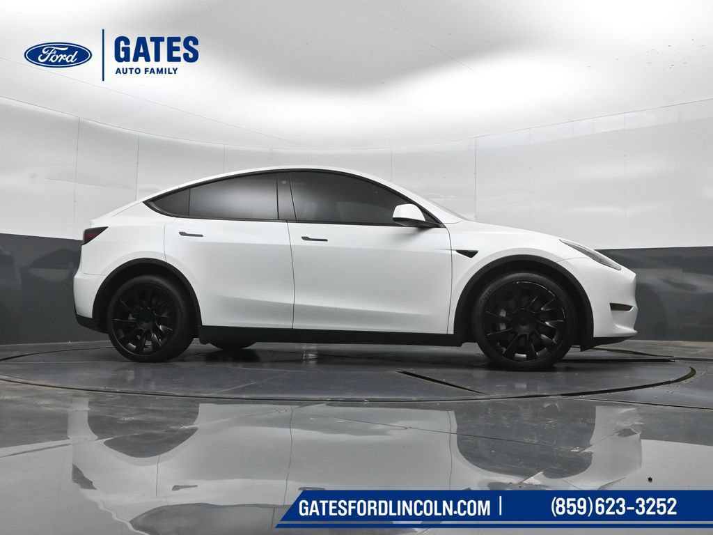 Used 2021 Tesla Model Y Long Range AWD/4WD image 37