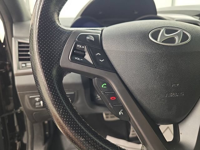 Used 2016 Hyundai Veloster Turbo w/ Option Group 04 FWD image 27