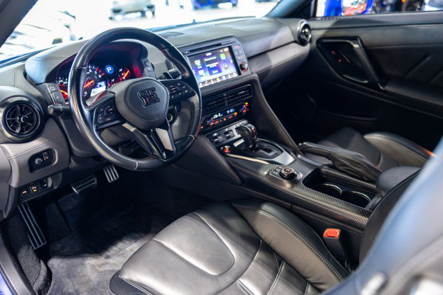 Used 2021 Nissan GT-R Premium AWD/4WD image 36