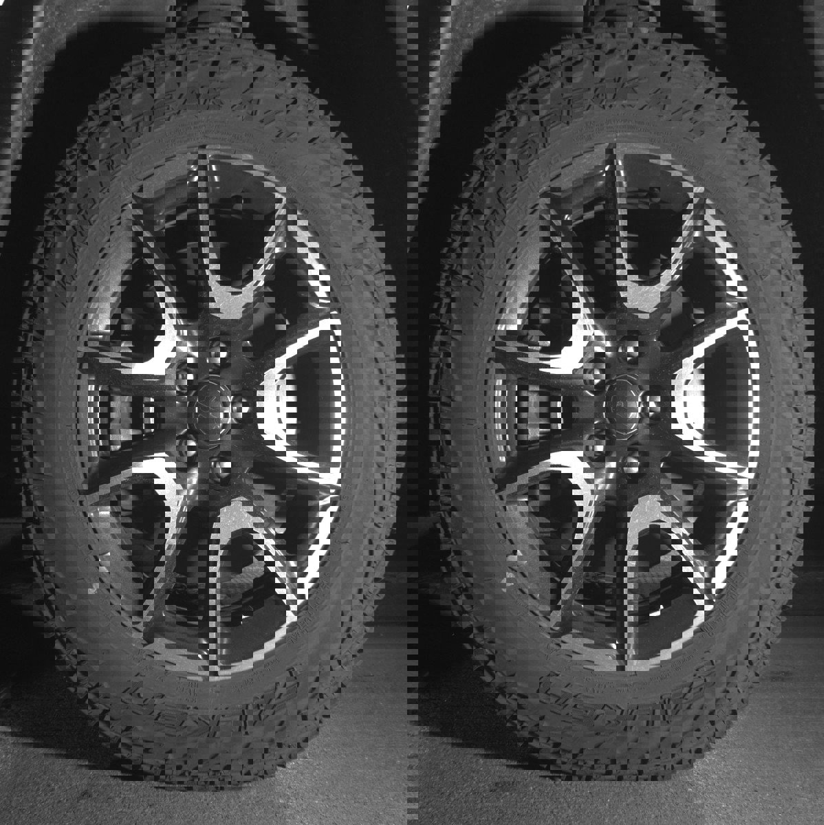 Used 2025 Jeep Compass Trailhawk image 9