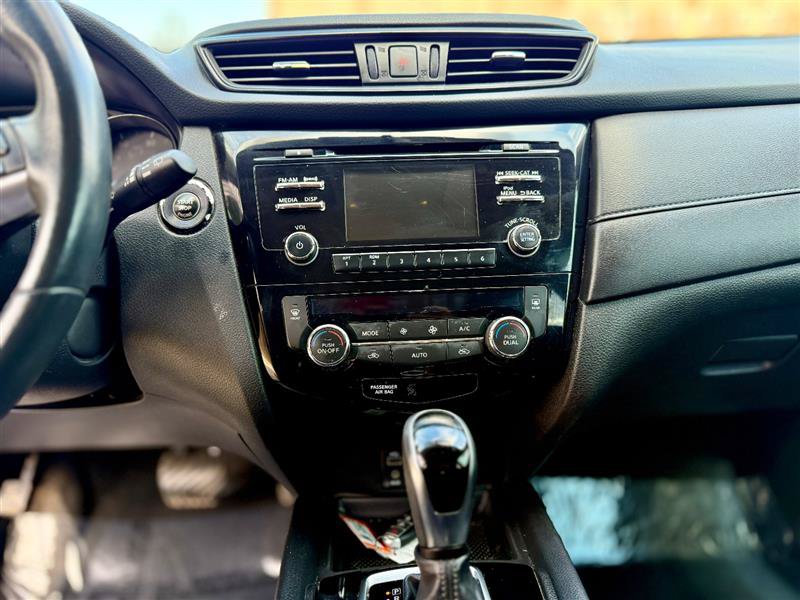 Used 2017 Nissan Rogue SV w/ Midnight Edition AWD/4WD image 44