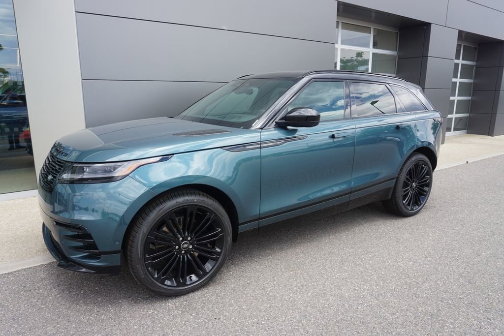 New 2026 Land Rover Range Rover Velar Dynamic SE image 3