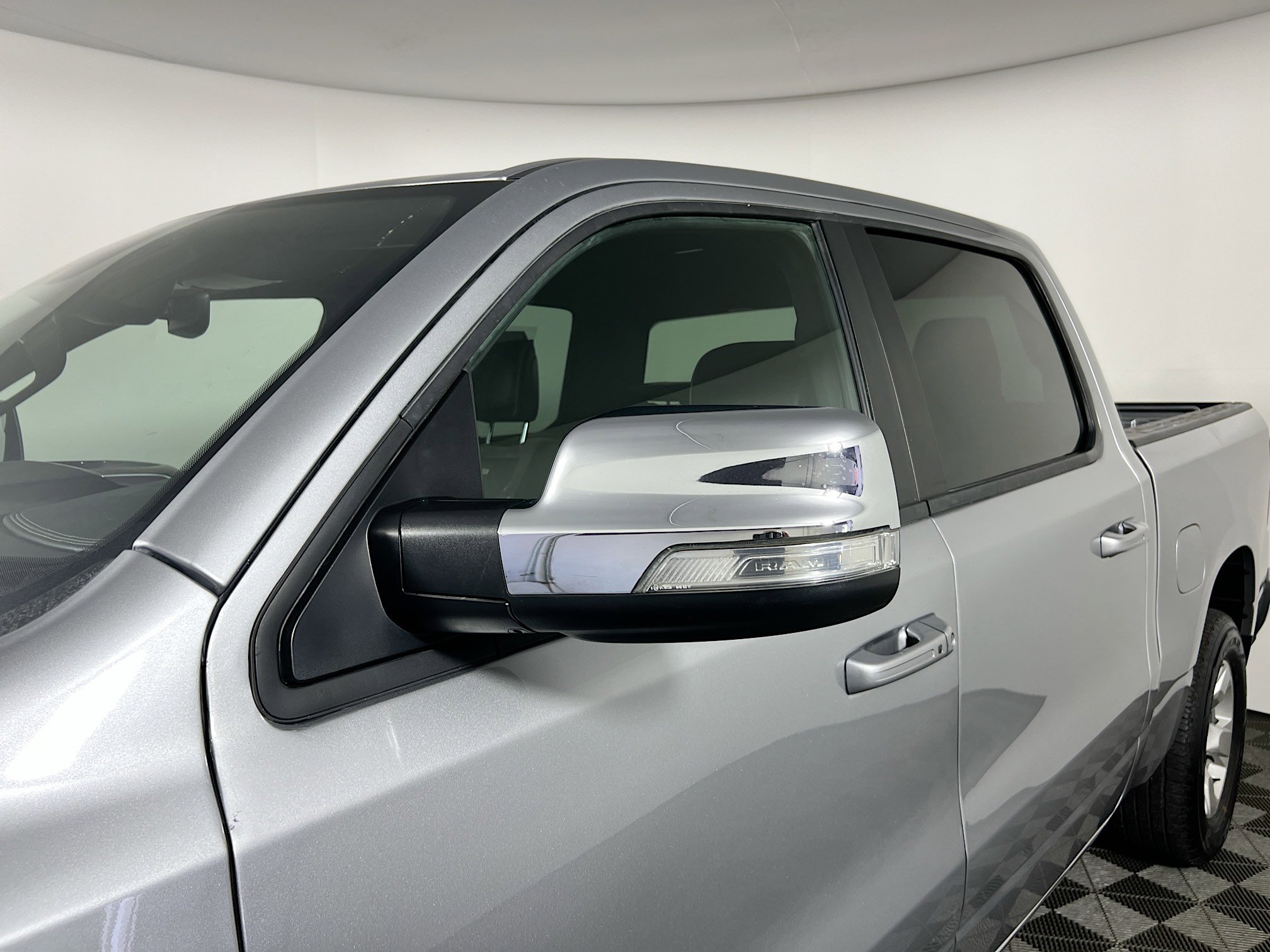 Used 2024 RAM 1500 Laramie image 12