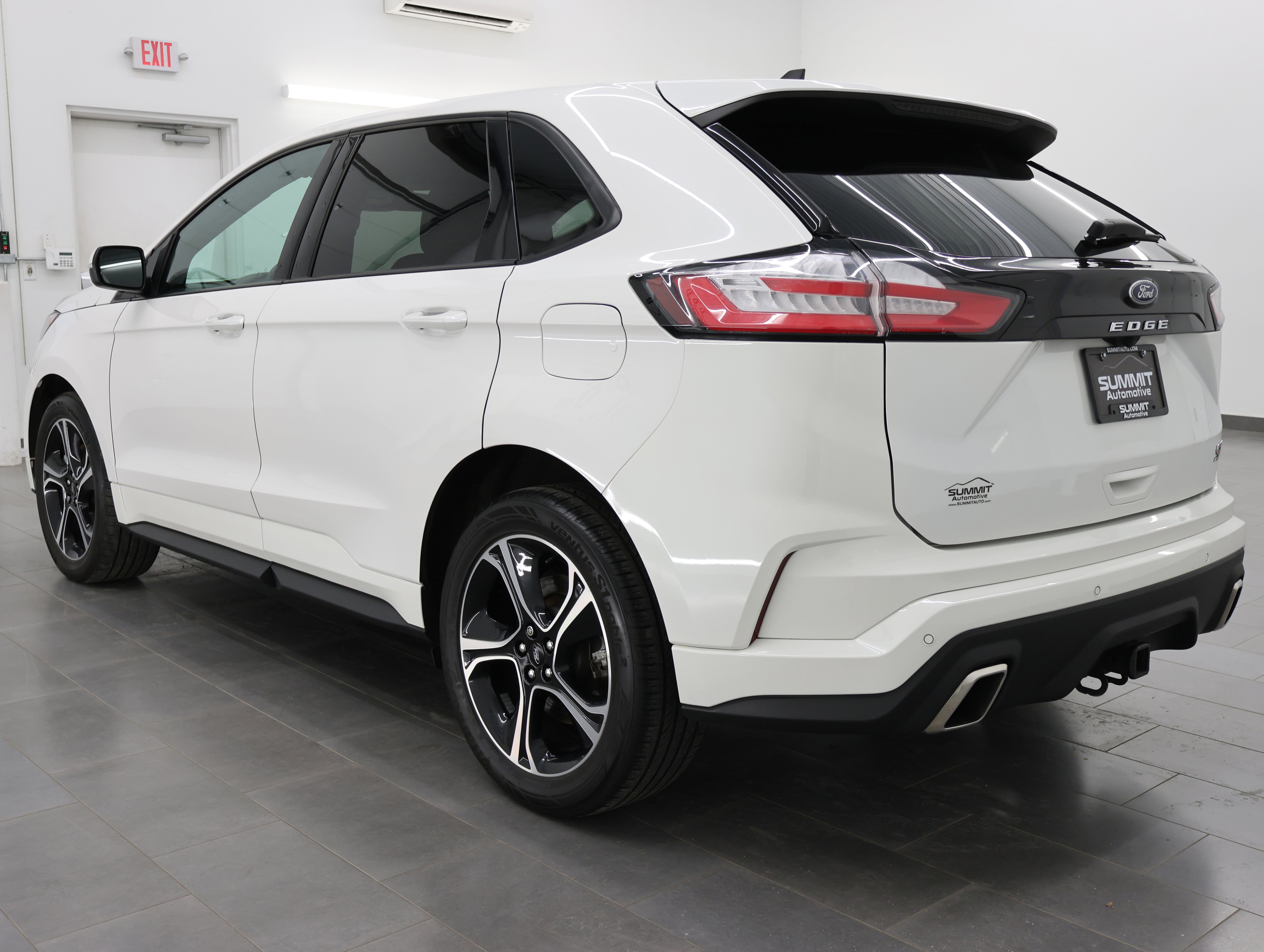 Used 2023 Ford Edge ST image 6