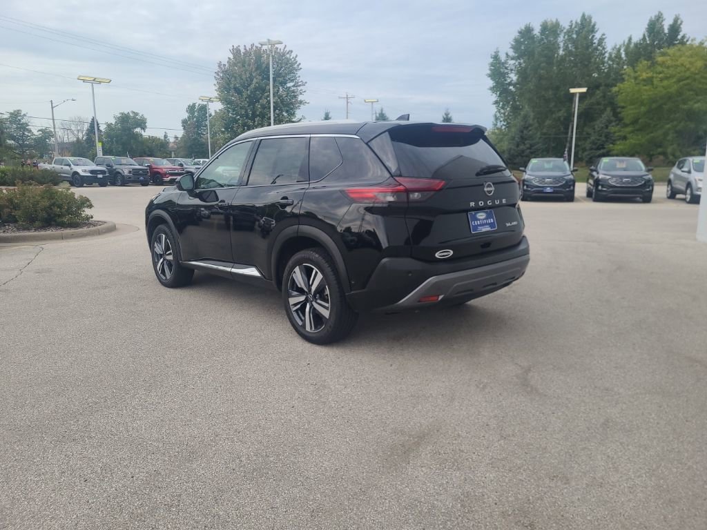 Used 2023 Nissan Rogue SL w/ SL Premium Package image 4