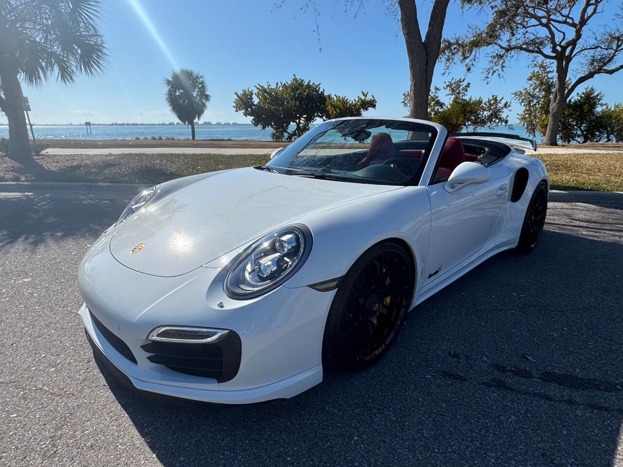 Used 2015 Porsche 911 Turbo S image 5