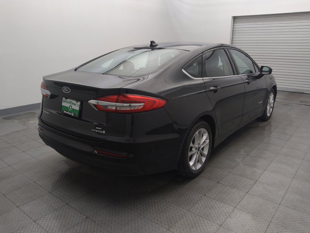 Used 2019 Ford Fusion SE FWD image 9