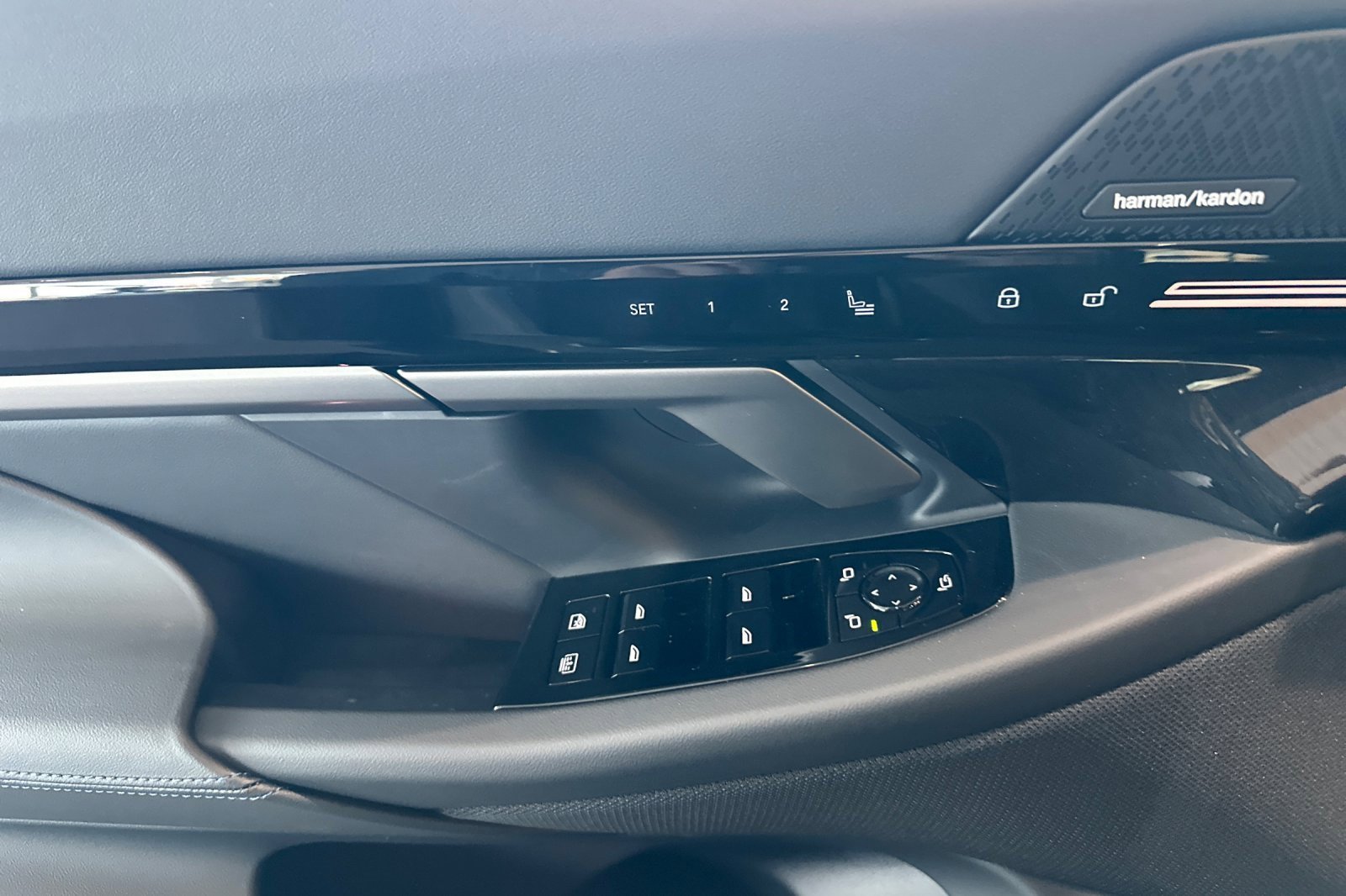 New 2026 BMW 530i xDrive image 8