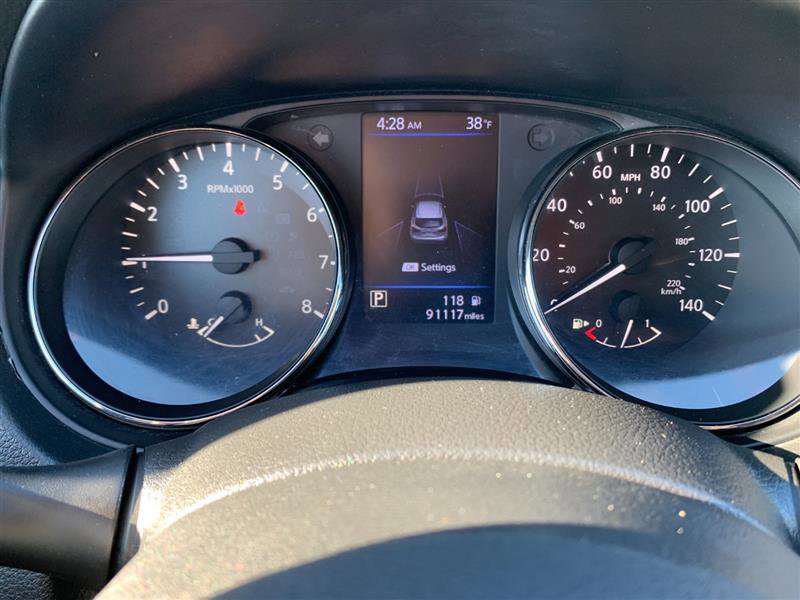 Used 2019 Nissan Rogue Sport S image 25