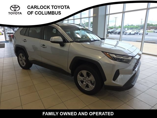Used 2025 Toyota RAV4 XLE AWD/4WD image 5