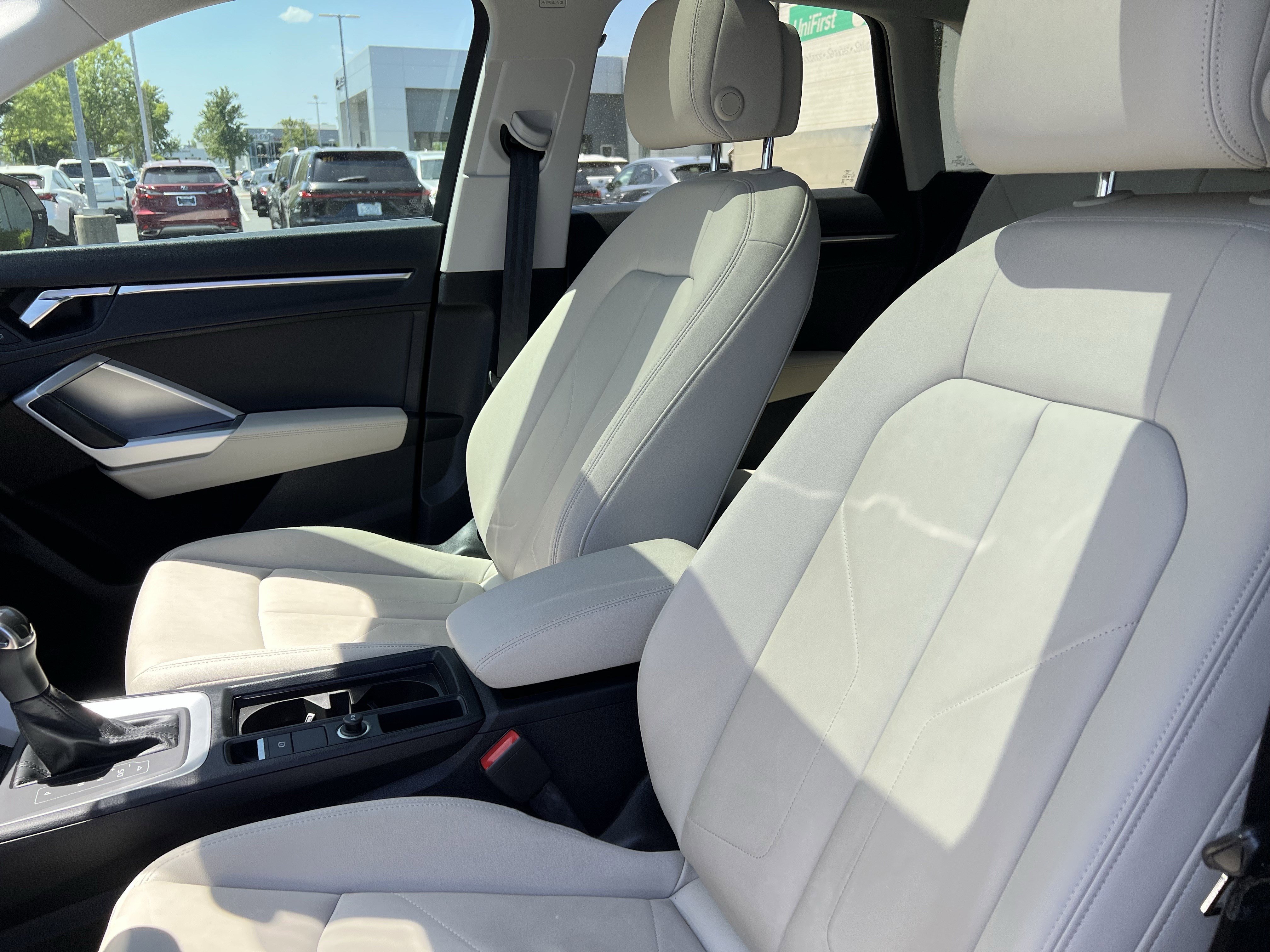 Used 2020 Audi Q3 2.0T Premium Plus AWD/4WD image 16