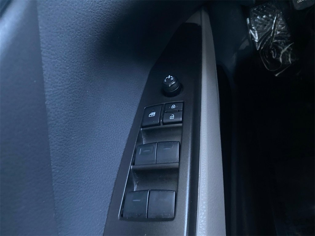 Used 2024 Toyota Camry SE w/ Convenience Package image 14