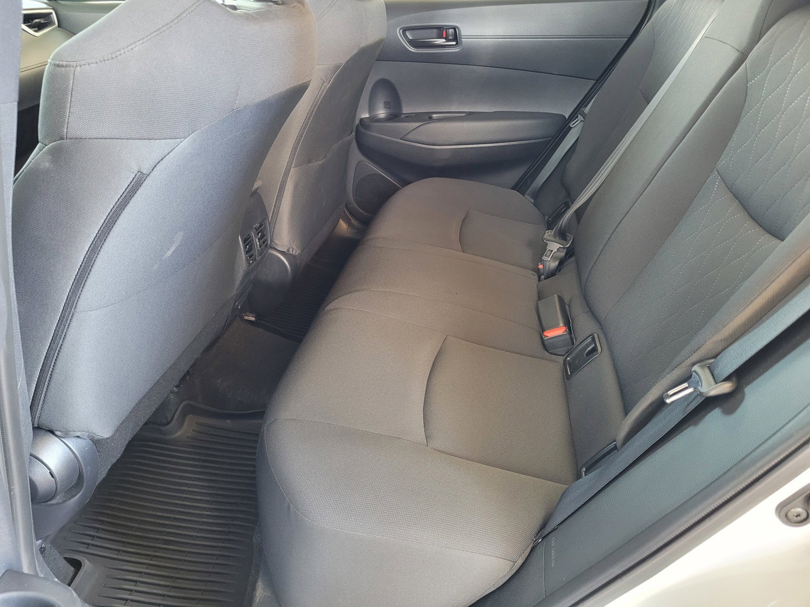 Used 2024 Toyota Corolla Cross LE FWD image 6