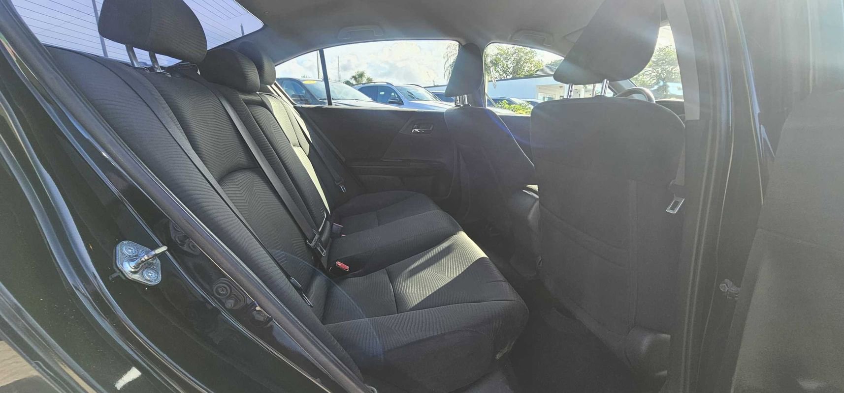 Used 2017 Honda Accord LX image 22