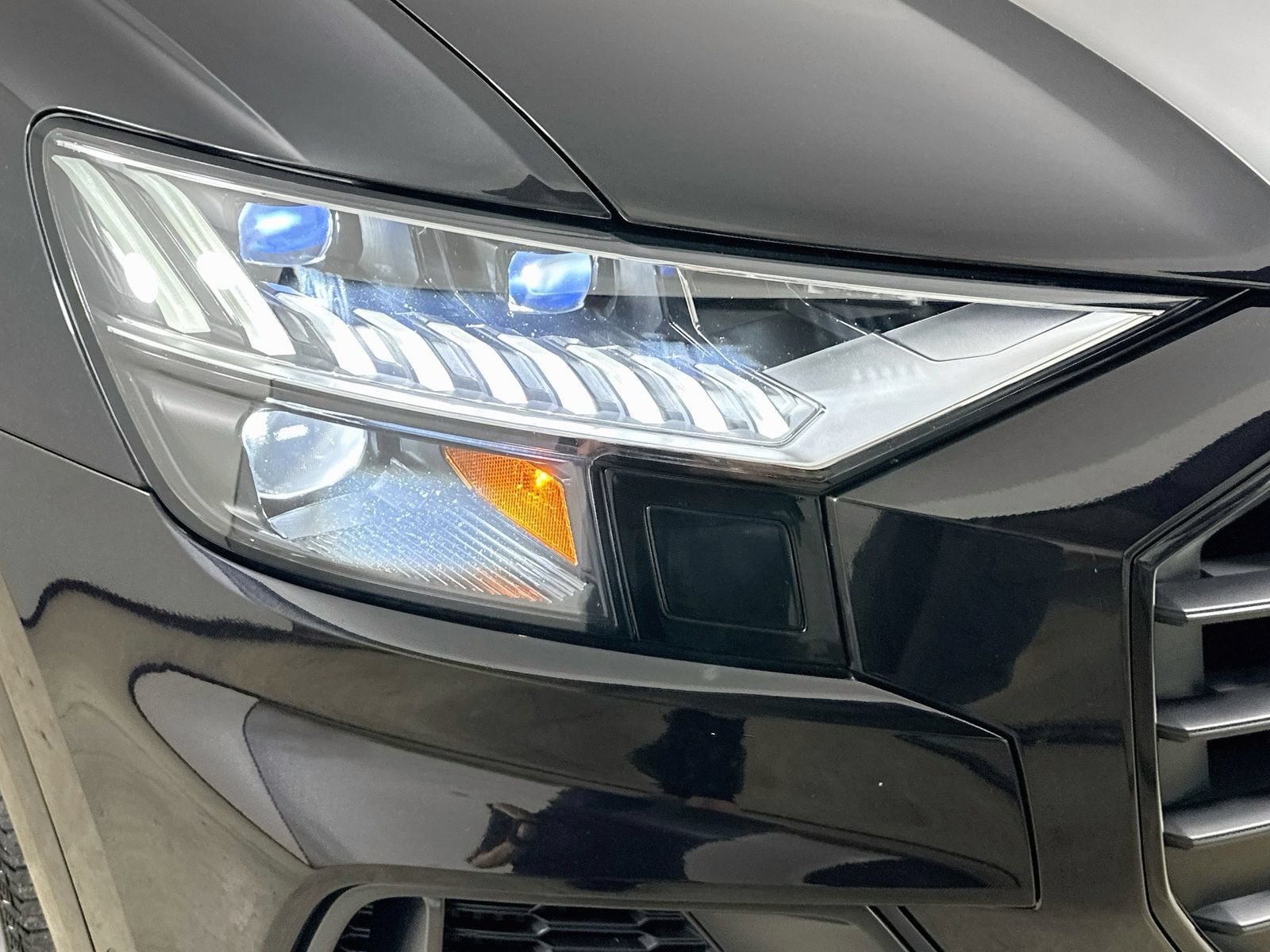 Used 2019 Audi Q8 Premium Plus AWD/4WD image 9