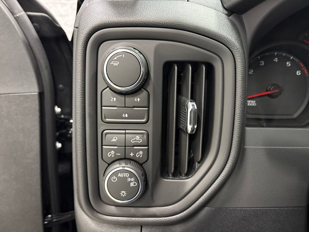 New 2026 Chevrolet Silverado 2500 Custom w/ Custom Convenience Package AWD/4WD image 27