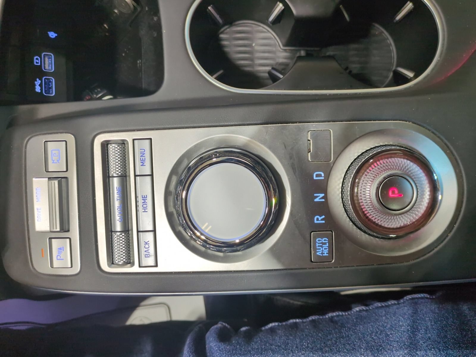 Certified 2025 Genesis GV70 3.5T Sport AWD/4WD image 22