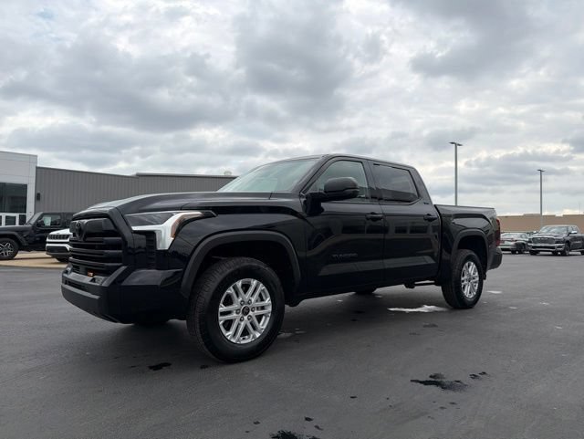 Certified 2023 Toyota Tundra SR5 AWD/4WD image 3