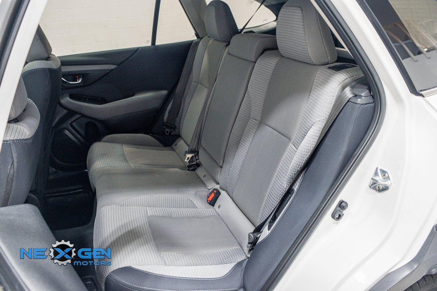 Used 2024 Subaru Outback Premium image 28