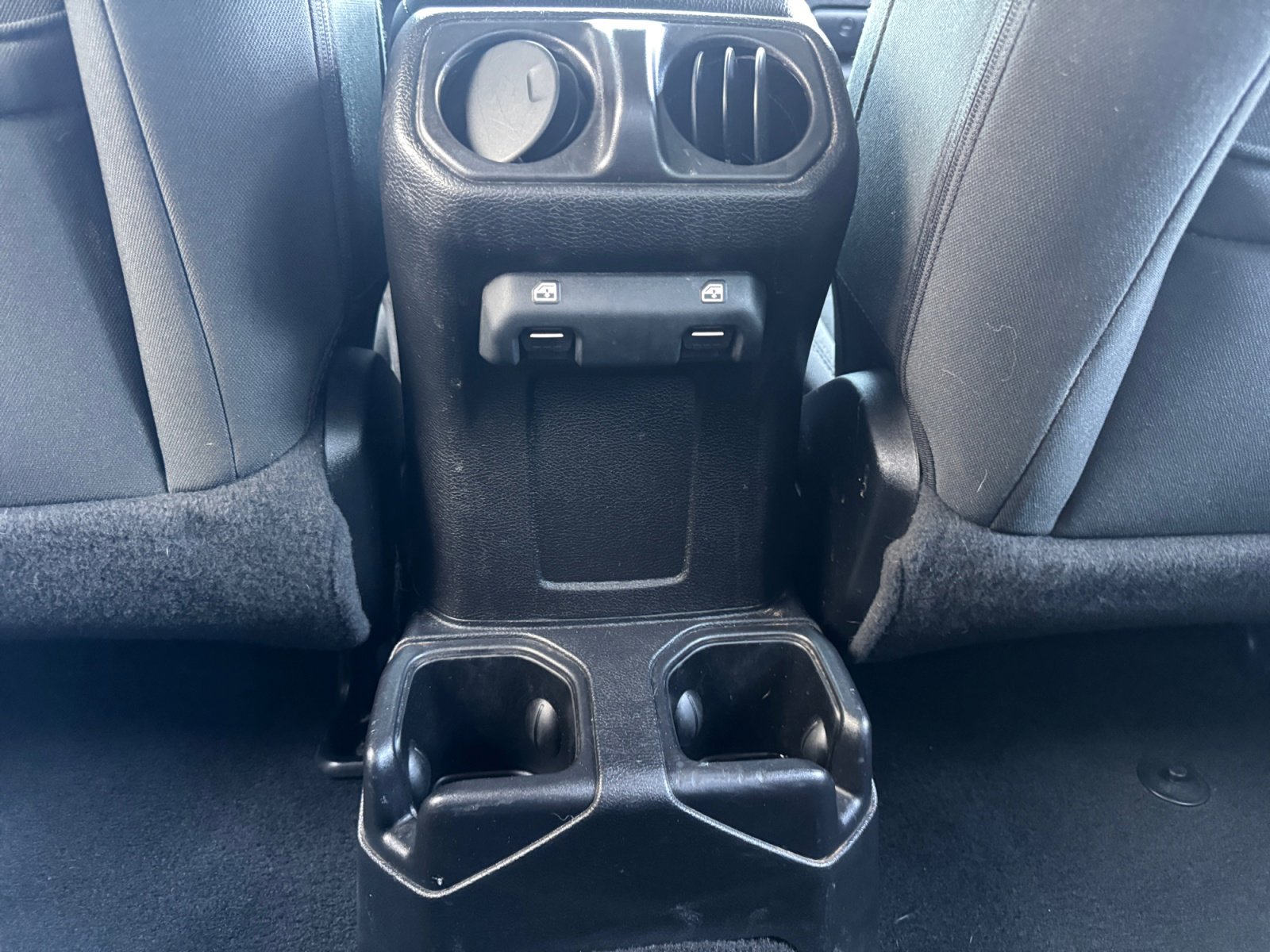 Used 2021 Jeep Gladiator Sport image 34