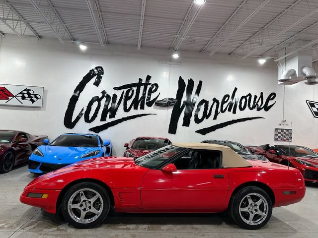 Used 1996 Chevrolet Corvette Convertible RWD image 2