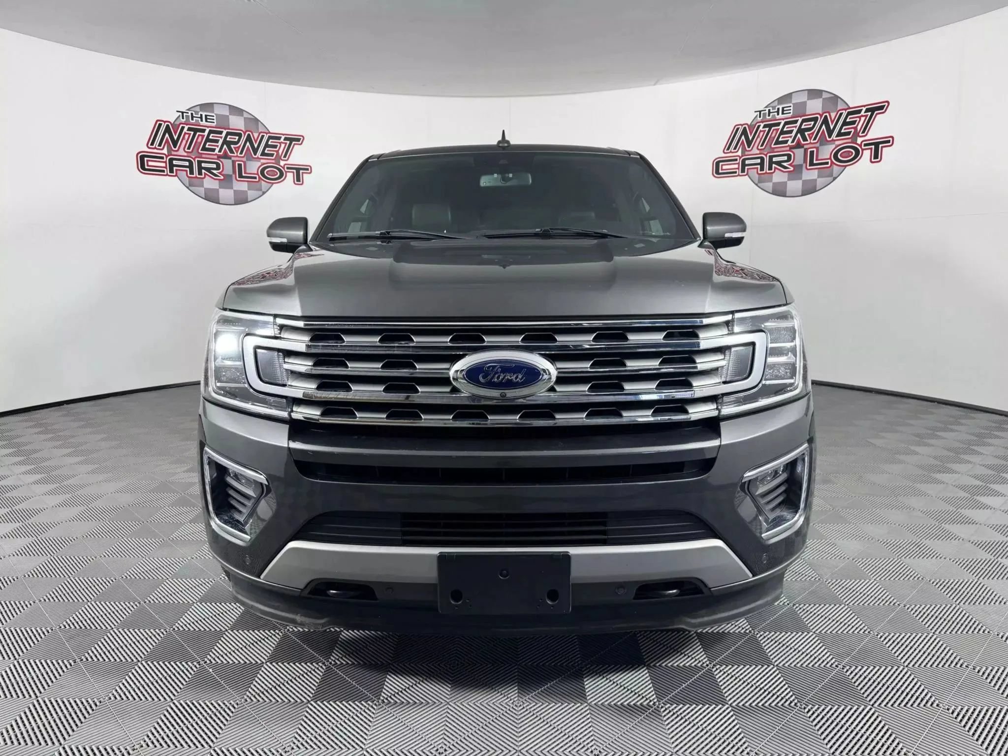 Used 2020 Ford Expedition Limited w/ Equipment Group 302A AWD/4WD image 2