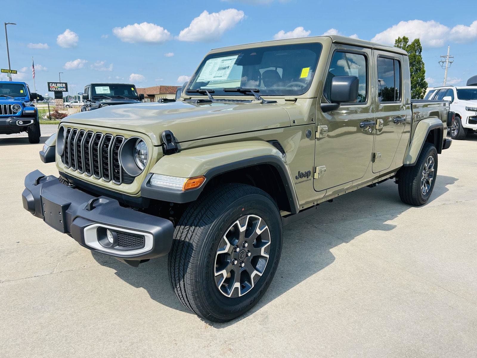 New 2026 Jeep Gladiator Sport AWD/4WD image 32