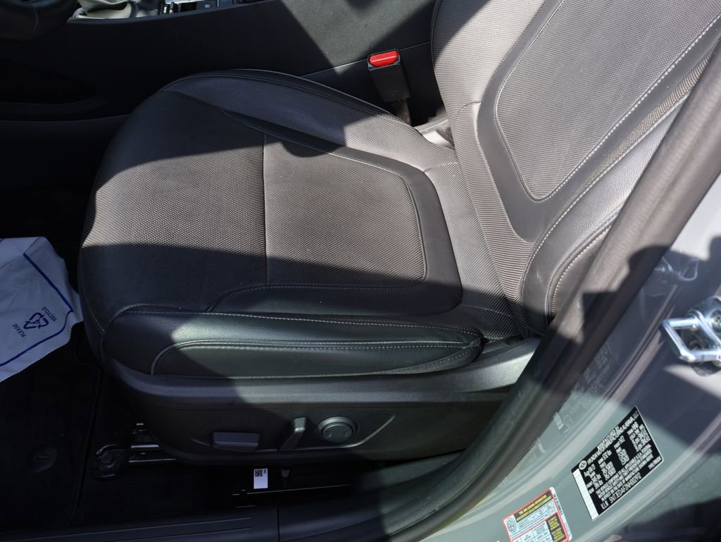 Used 2022 Hyundai Santa Cruz Limited image 40