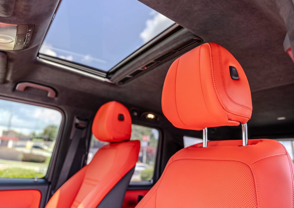 Used 2025 Mercedes-Benz G 550 image 18