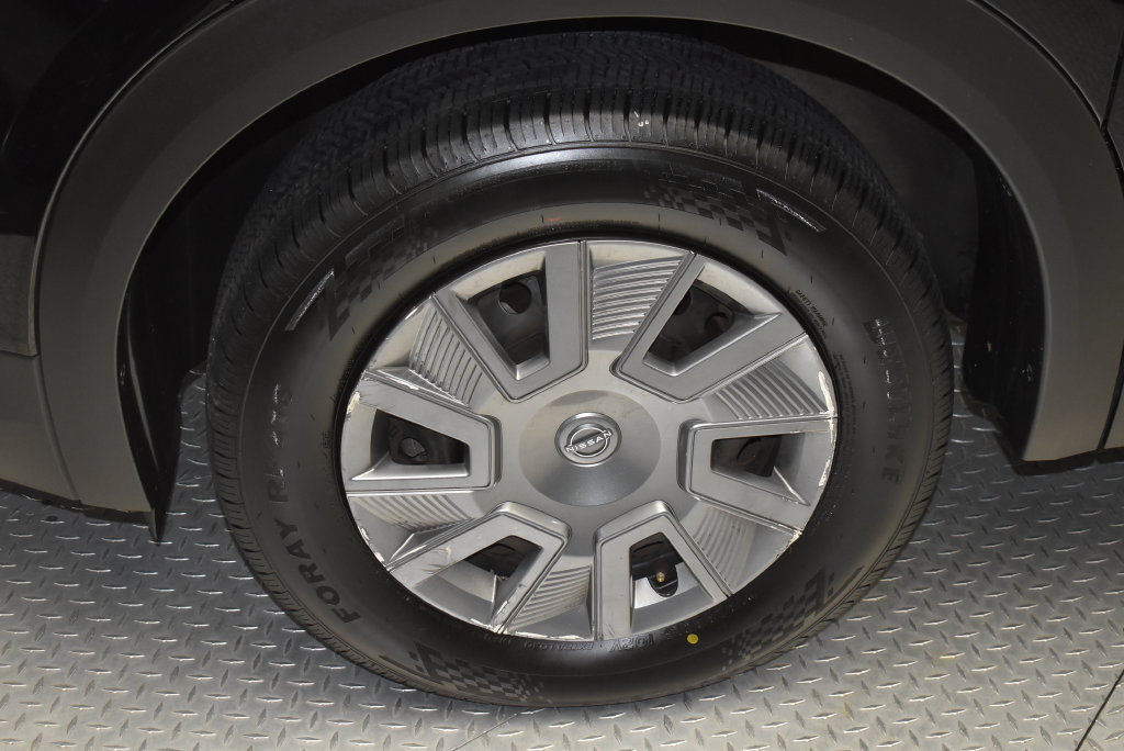 Used 2025 Nissan Kicks S AWD/4WD image 31
