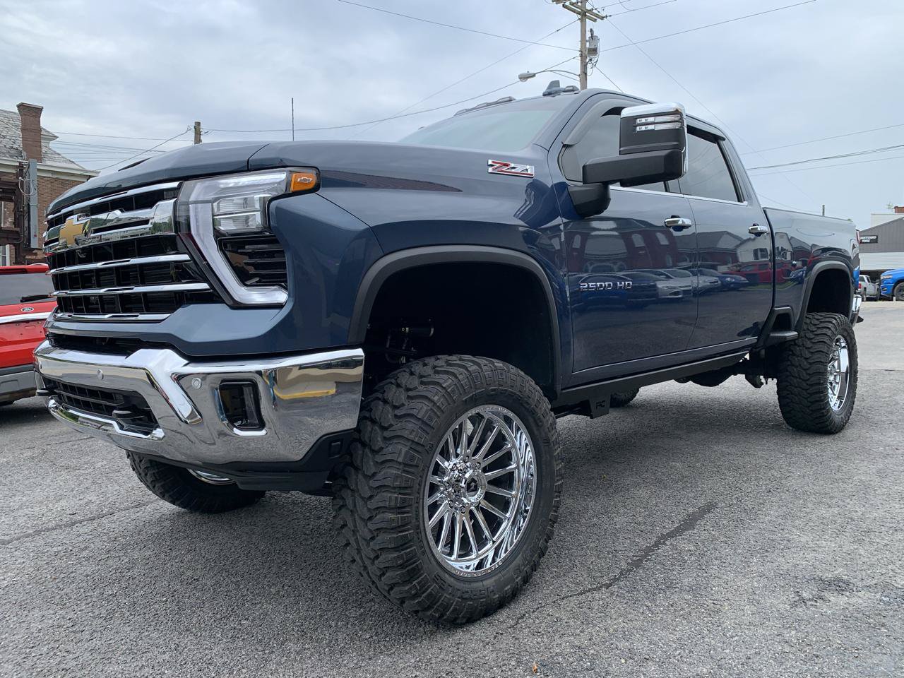 Used 2024 Chevrolet Silverado 2500 LTZ w/ LTZ Premium Package AWD/4WD image 1