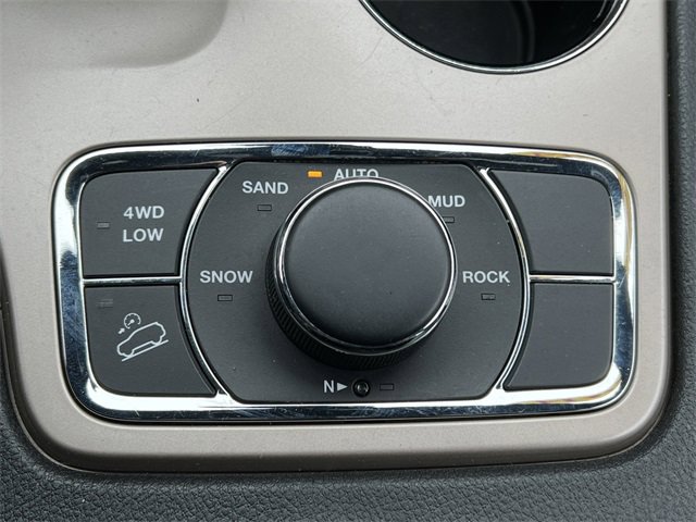 Used 2014 Jeep Grand Cherokee Limited image 27