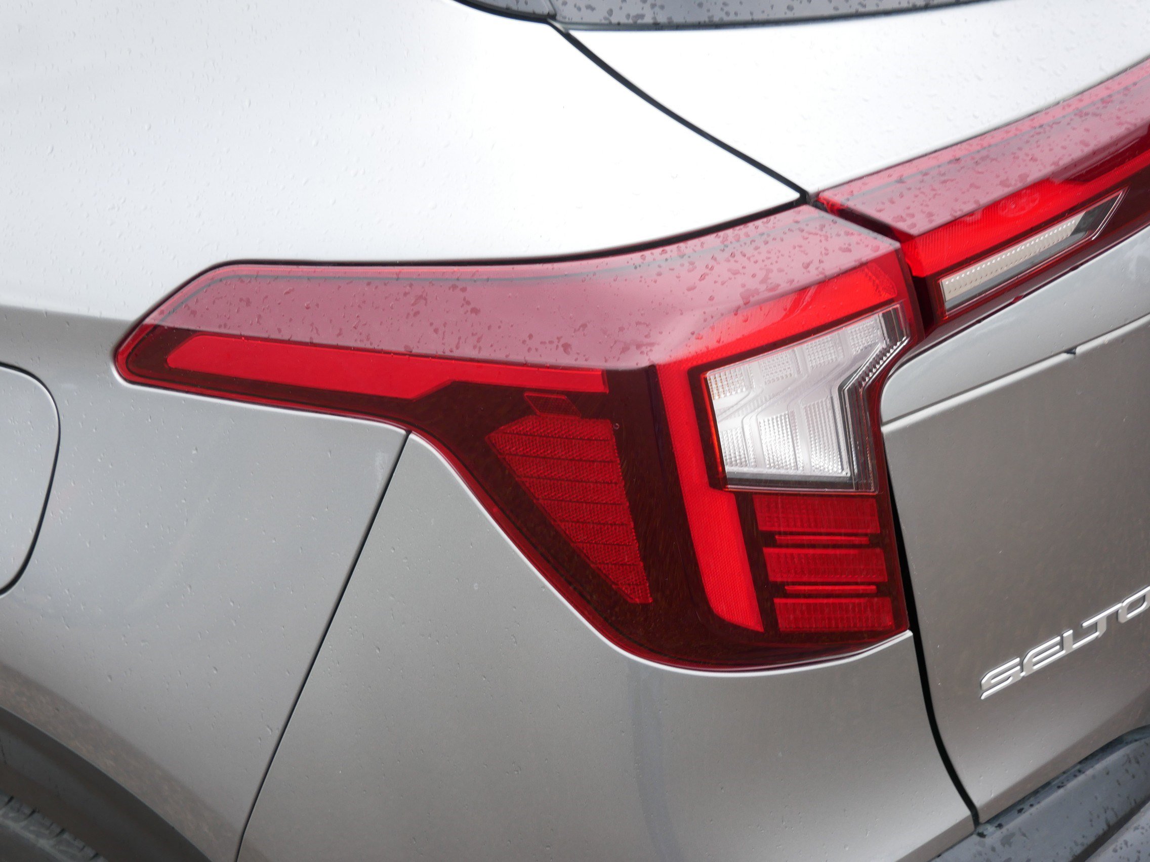 Used 2024 Kia Seltos EX AWD/4WD image 17