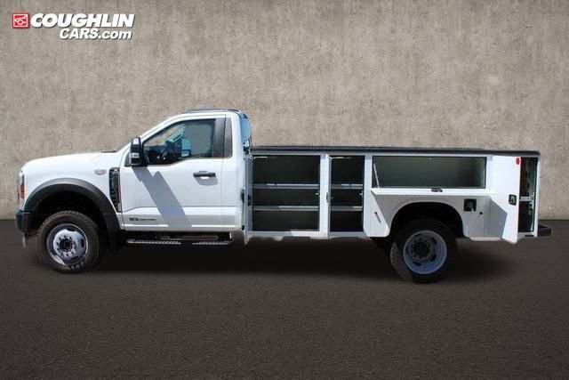 New 2024 Ford F550 4x4 Regular Cab Super Duty image 2