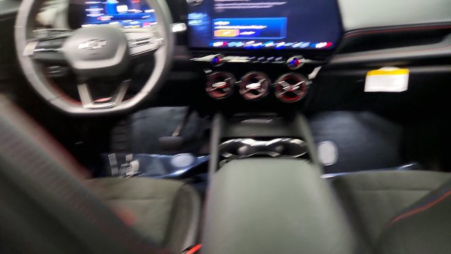 Used 2025 Chevrolet Blazer EV RS FWD image 59
