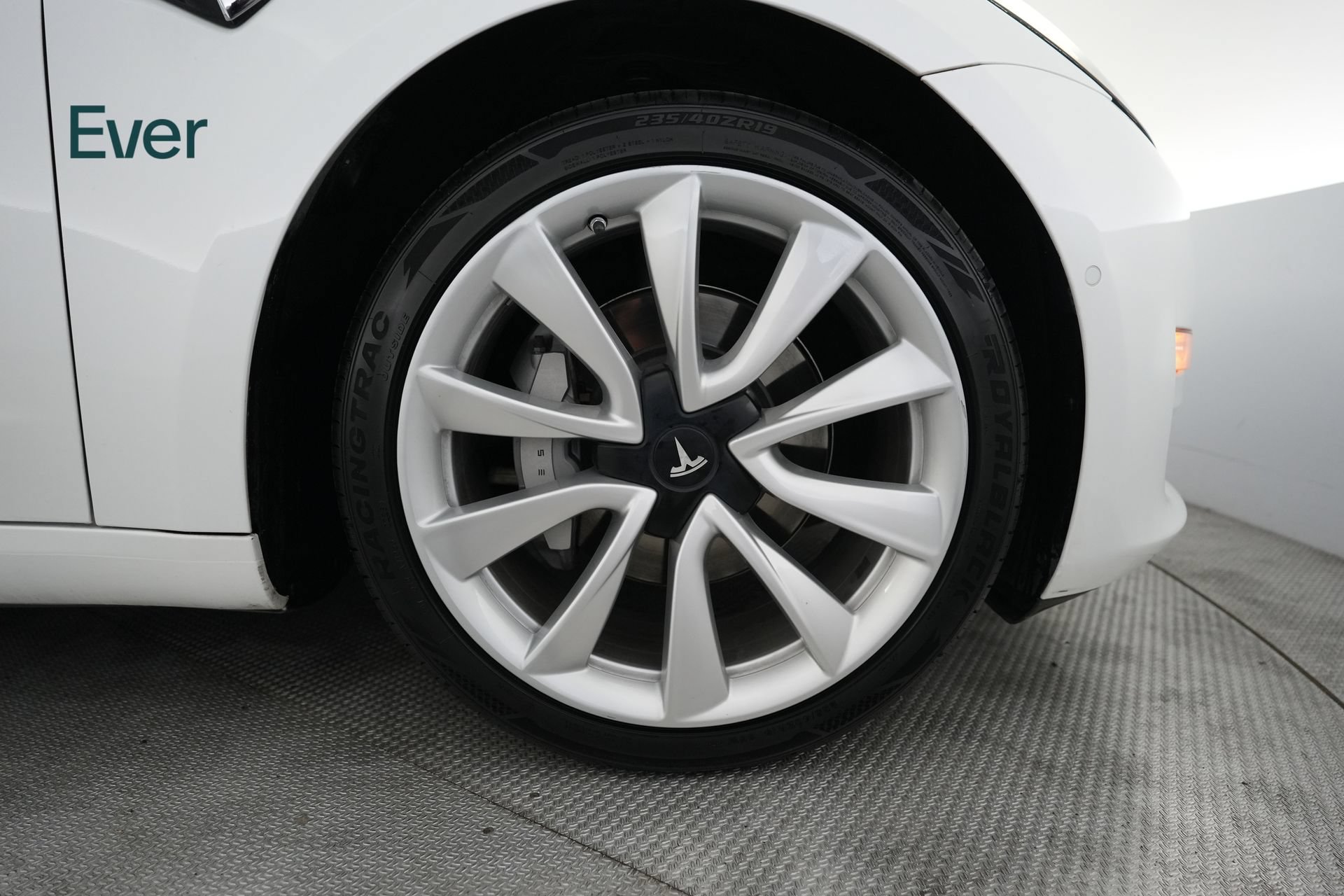 Used 2018 Tesla Model 3 Mid Range RWD image 19