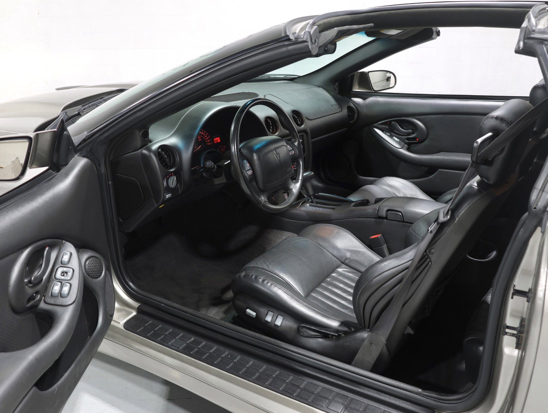 Used 2000 Pontiac Firebird Formula RWD image 90