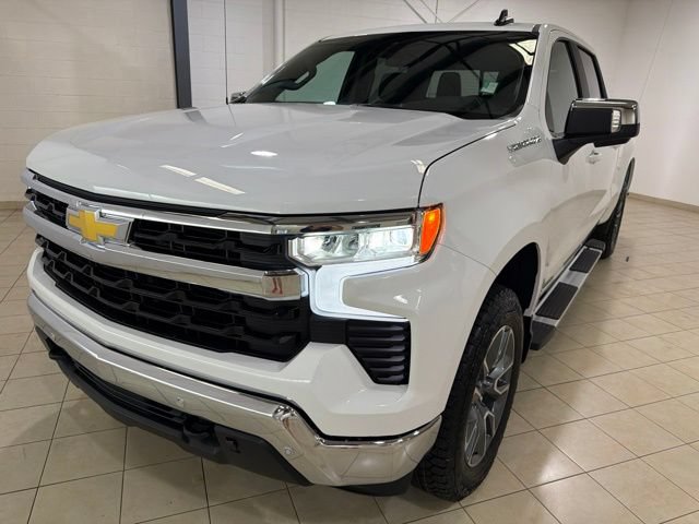 New 2026 Chevrolet Silverado 1500 LT w/ Safety Package AWD/4WD image 2