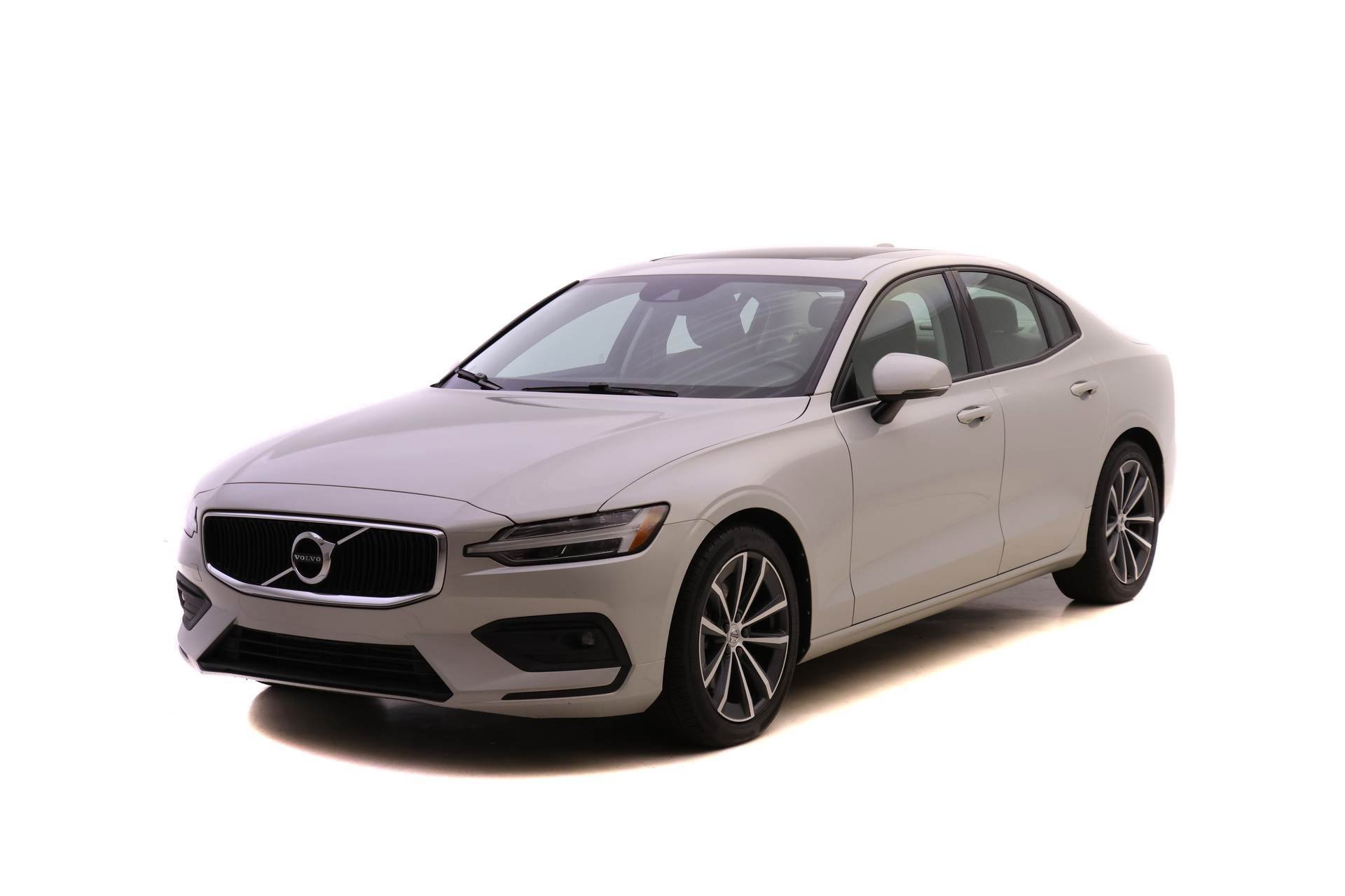 Used 2021 Volvo S60 T6 Momentum