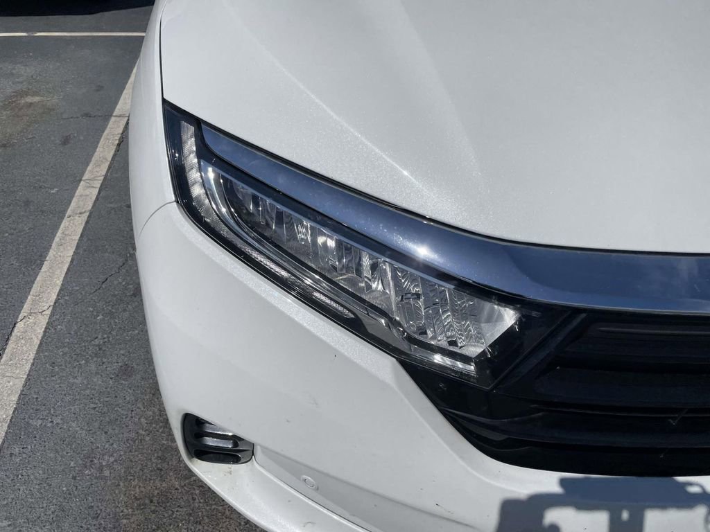 Used 2024 Honda Odyssey Elite image 13